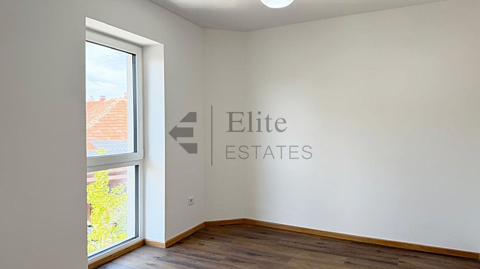 Casa noua singura in curte, ultracentral in Oradea - Poză 13