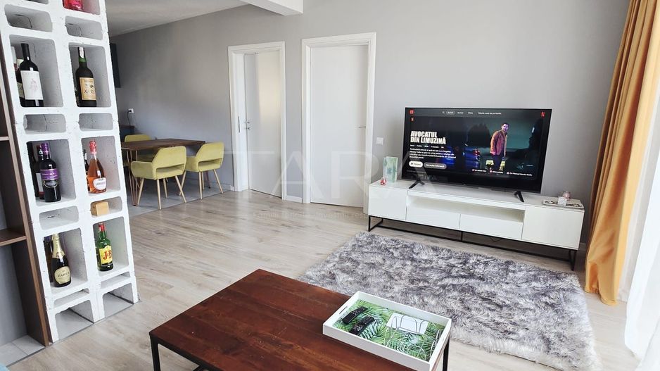 Apartament 3 camere modern cu parcare, zona Terra. - Poză 9