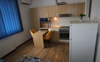 Se afla la 5 minute de Complex, ideal pentru studenti, centrala proprie - Poză 9