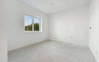 Duplex superb cu 5 camere despartit prin garaj | Dumbravita - Poză 6