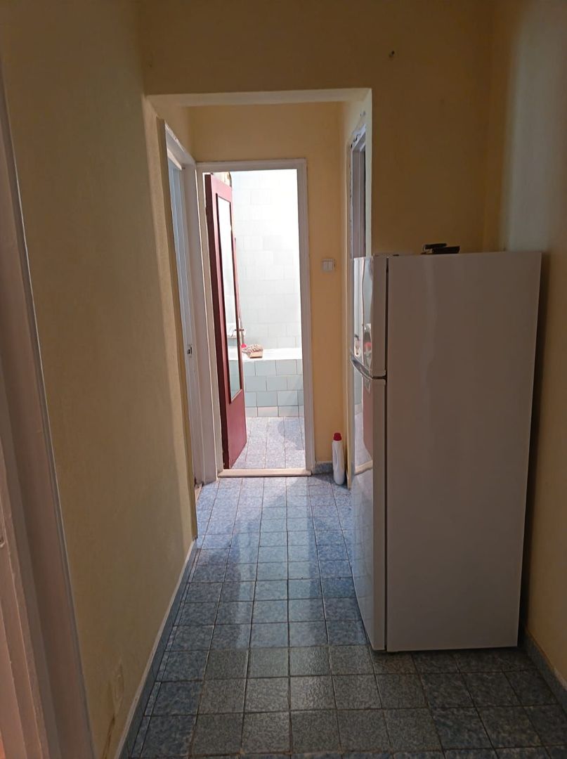 De vanzare apartament cu 2 camere, parter, micro 13 B, 60.000 euro - Poză 2