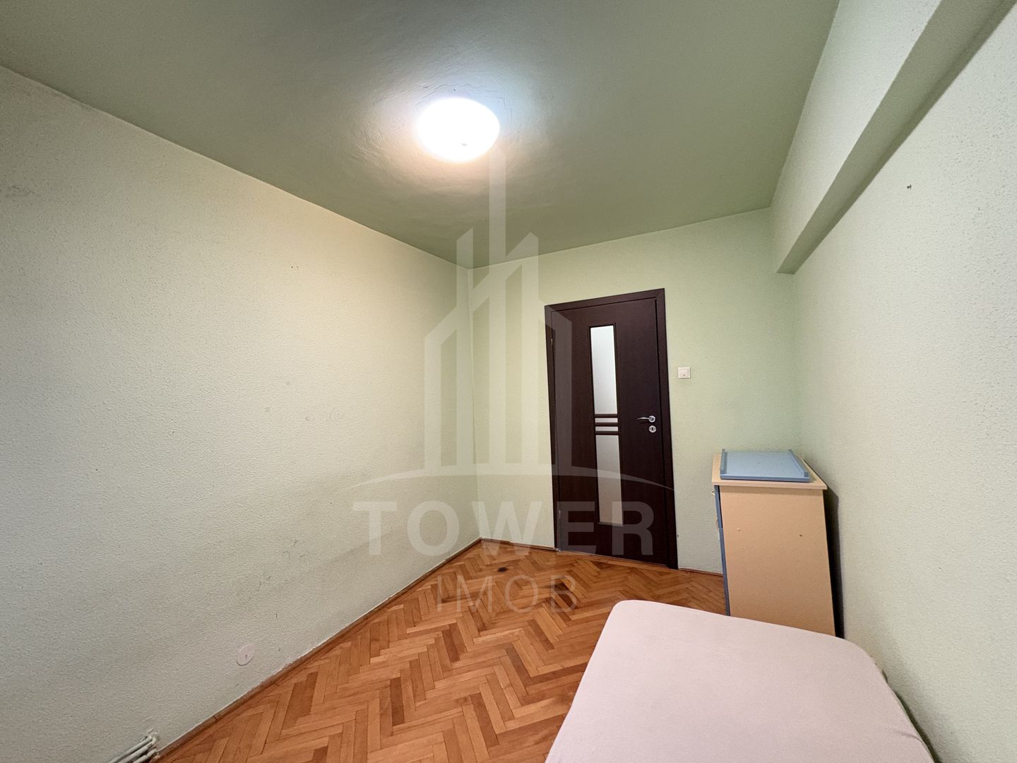Apartament spațios cu 3 camere, 2 băi și multe avantaje - Poză 6