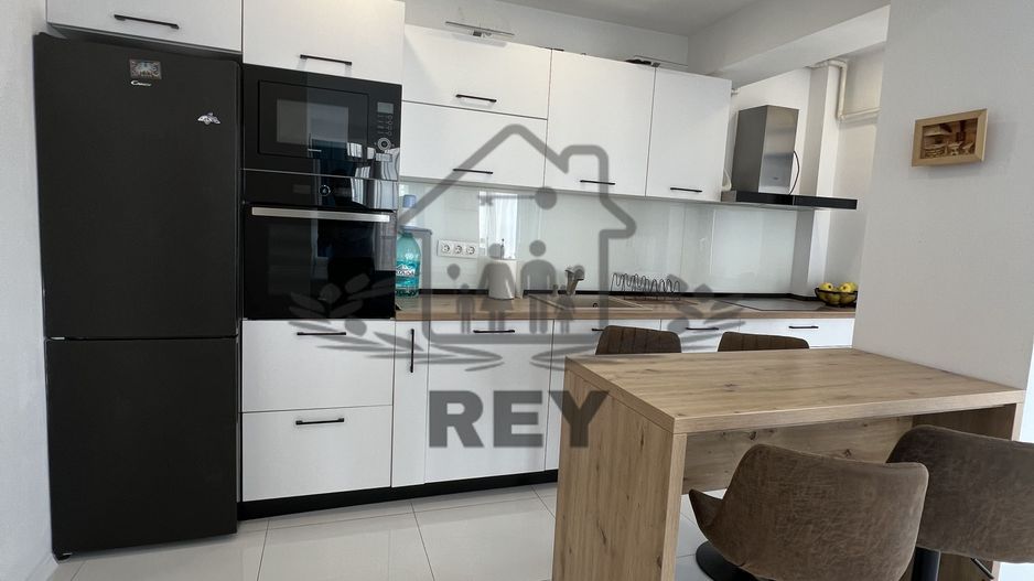 Se vinde apartament 3 camere | Doamna Stanca - Poză 3