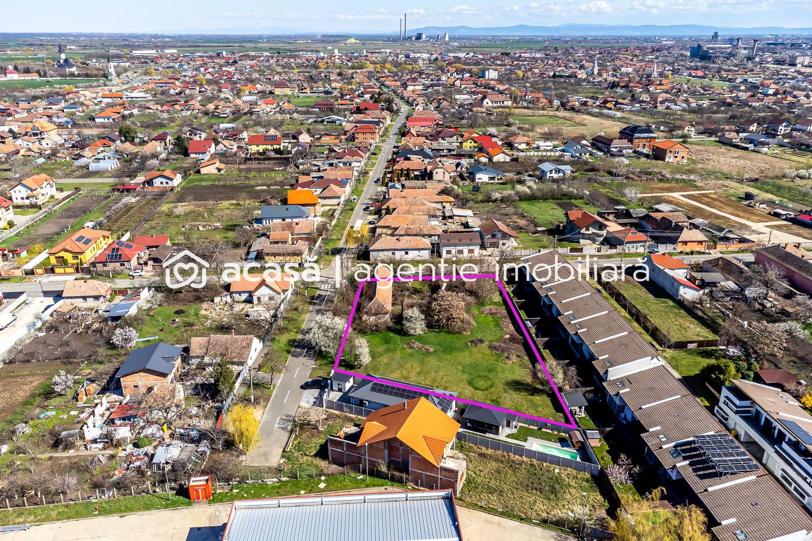 Teren de 2.782 mp. Perfect pentru parcelare și construcție de case - Poză 1