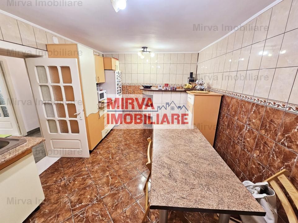 Vanzare vila 6 camere + spatiu comercial, mobilata si utilata, in Blejoi - Poză 16