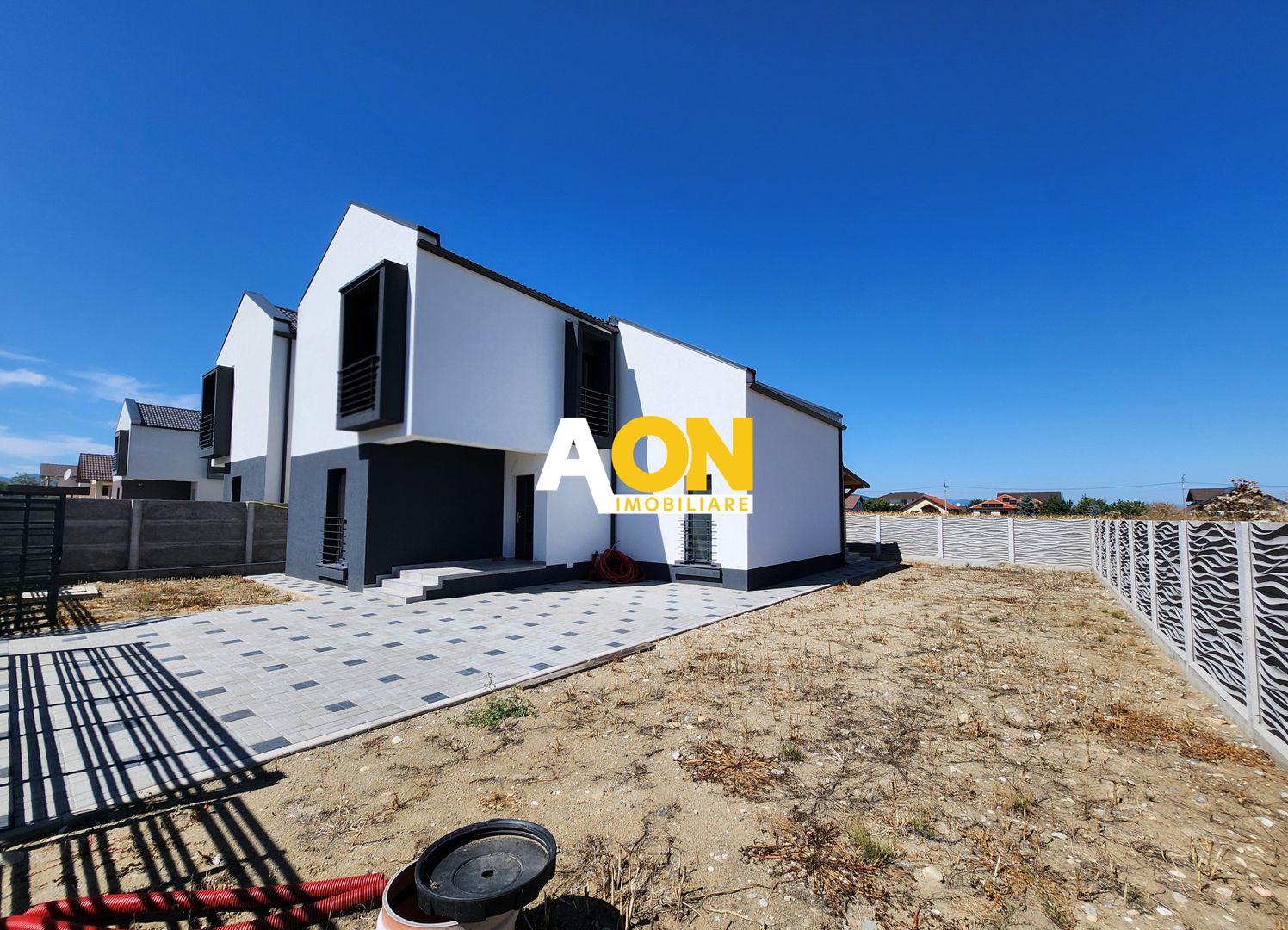 Casa Individuala cu 4 camere, 3 bai, terasa, 370mp teren, Oarda de Jos - Poză 2