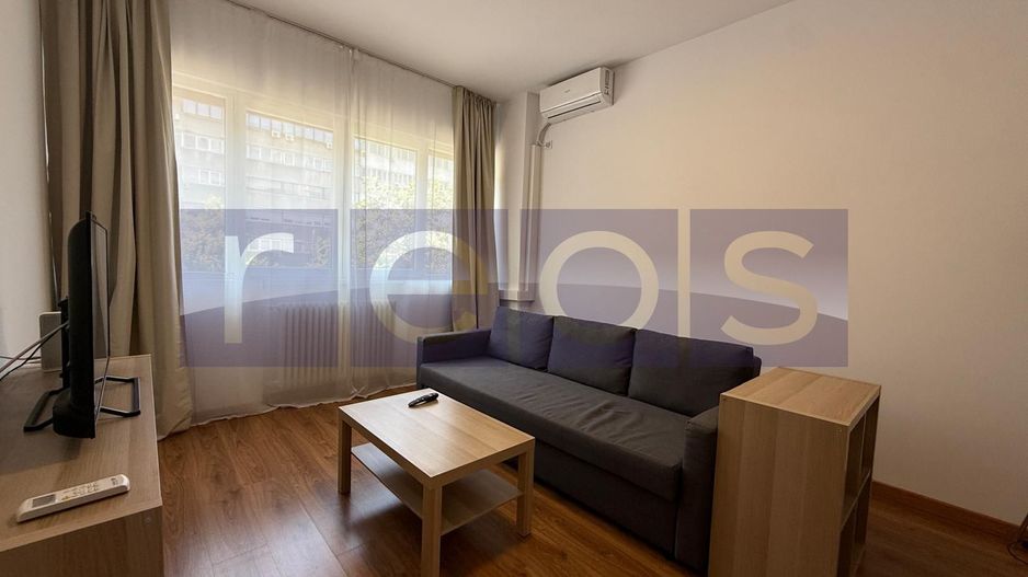 De inchiriat apartament 2 camere vedere Bd Magheru recent renovat - Poză 1