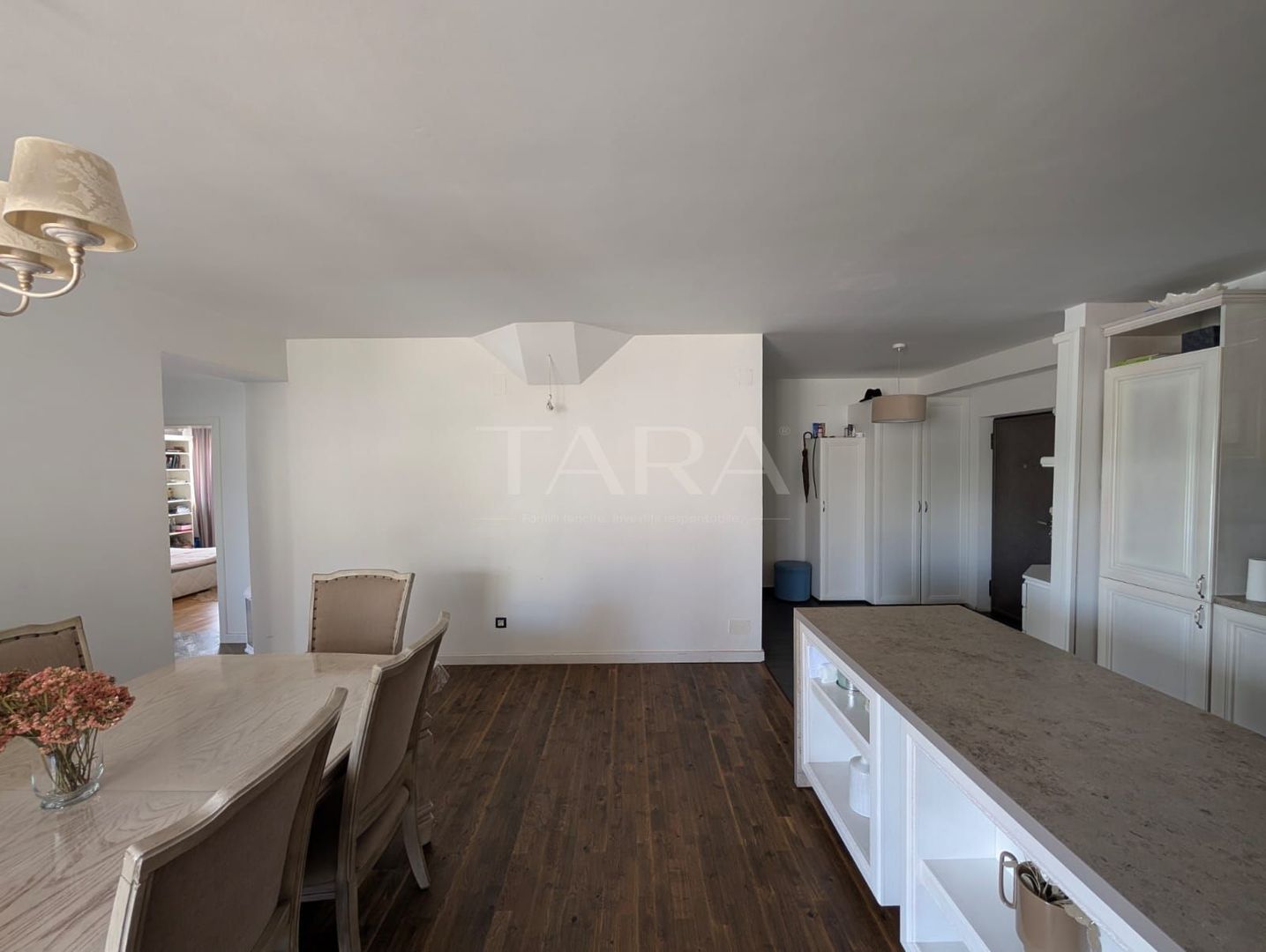 „Penthouse deosebit de vânzare în Florești, zona Panemar. - Poză 4