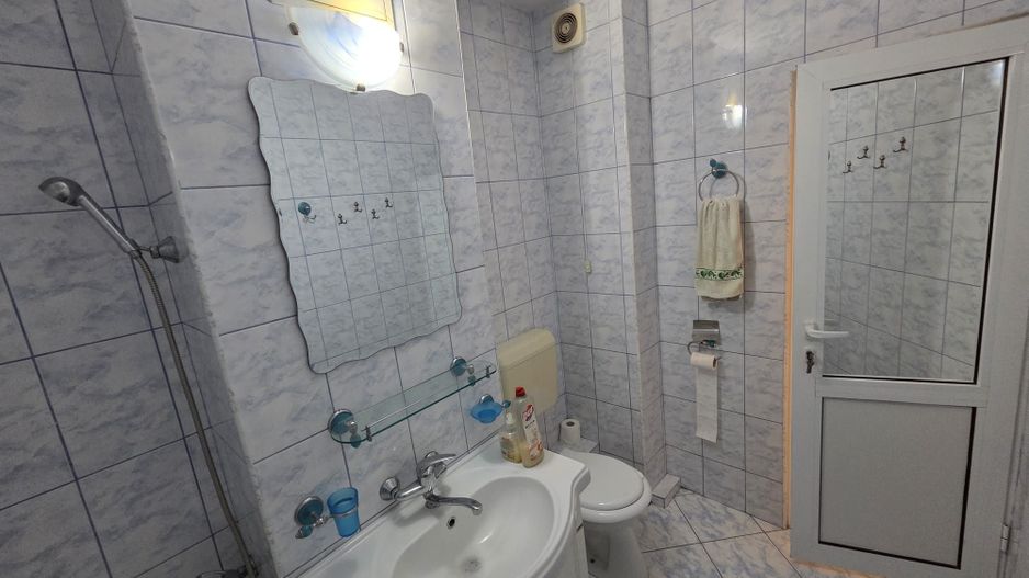 Apartament 2 camere, etaj 1, zonă excelenta - Poză 11