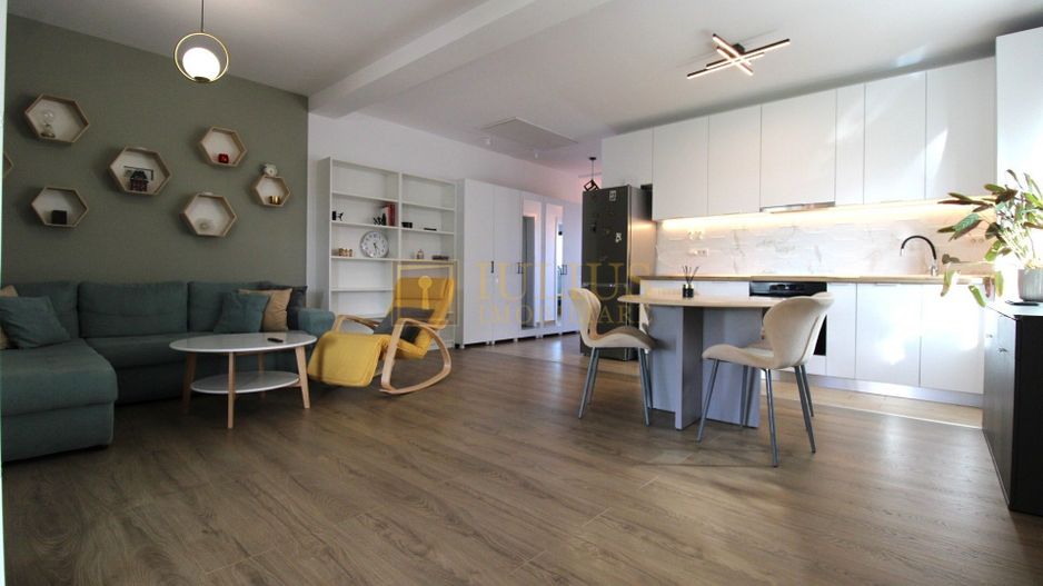 Casă modernă 3 camere, mobilată complet, curte 300 mp - Poză 1