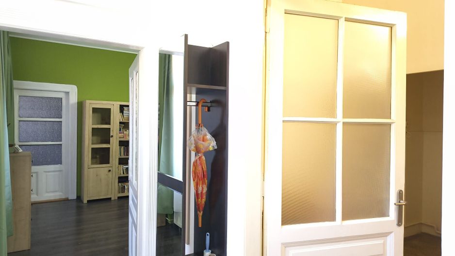 Apartament central, 2 camere, centrala gaz. 390 E/lună. Comision 0 - Poză 4