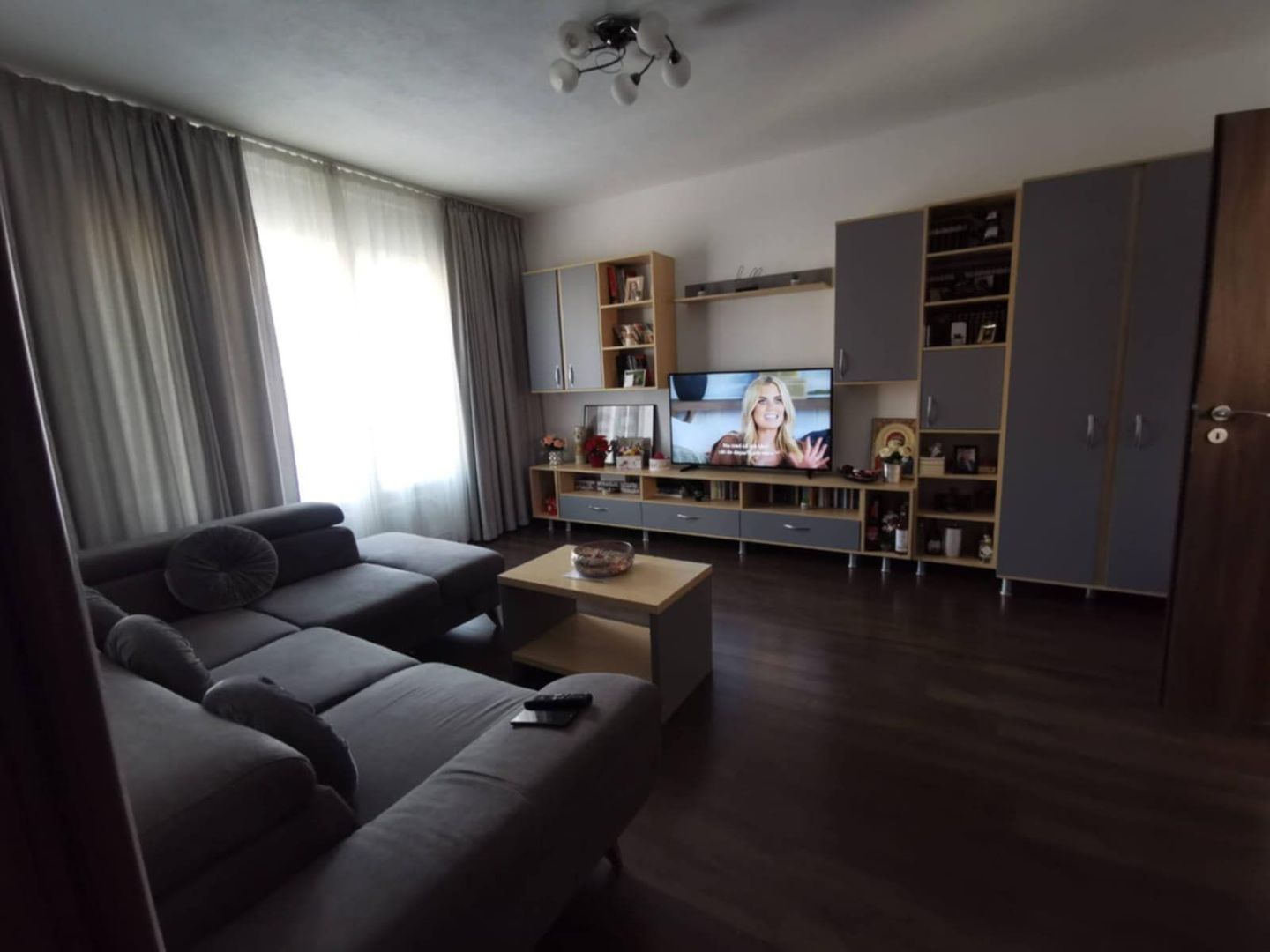 Apartament cu 3 camere ultracentral (1 min de P-ța Libertății) - Poză 2