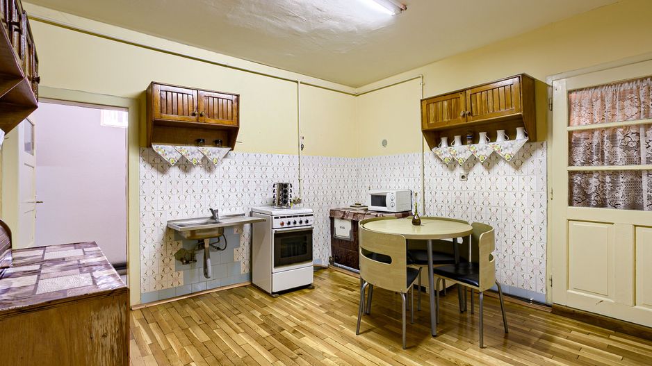 Rezervat Casa din caramida cu teren generos in Gradiste - Poză 8