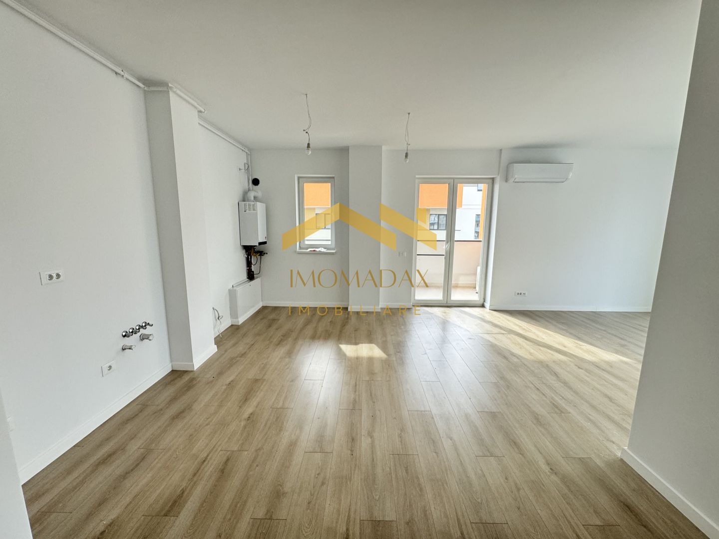 Aradului-3 Camere-Etaj 1 - Poză 3