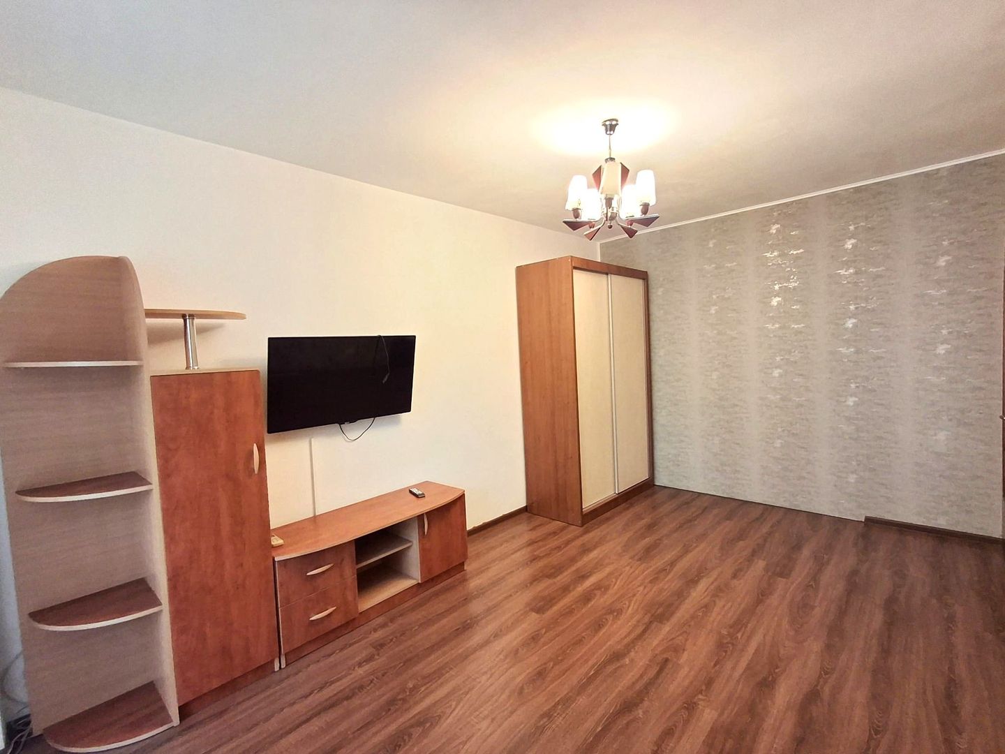 De Vanzare Apartament 2 Camere - Poză 5