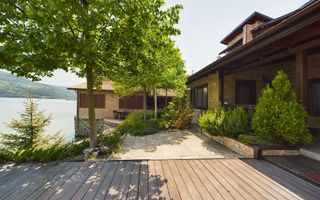 Pensiune de Lux pe Malul Dunării în Dubova - Poză 2