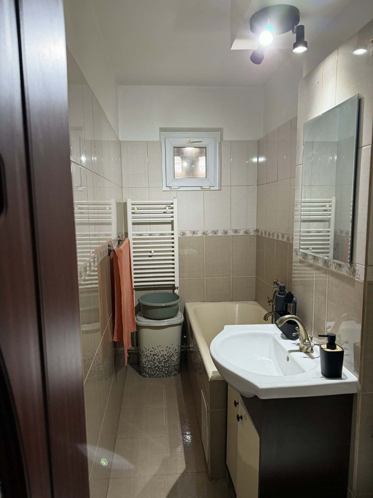 Apartament cu 3 camere- Craiovita Noua - Poză 5