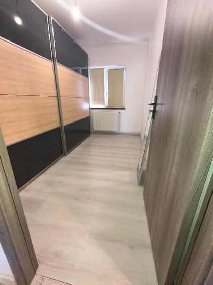 BRASADAS vinde ap 3 cam etaj 3/4 în Micro 17. - Poză 5