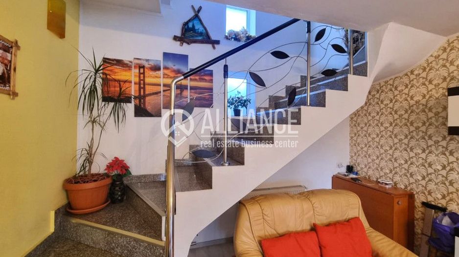 Brătianu Constanta(COD 07) Vila -  P+1+M cu 7 camere - Poză 3