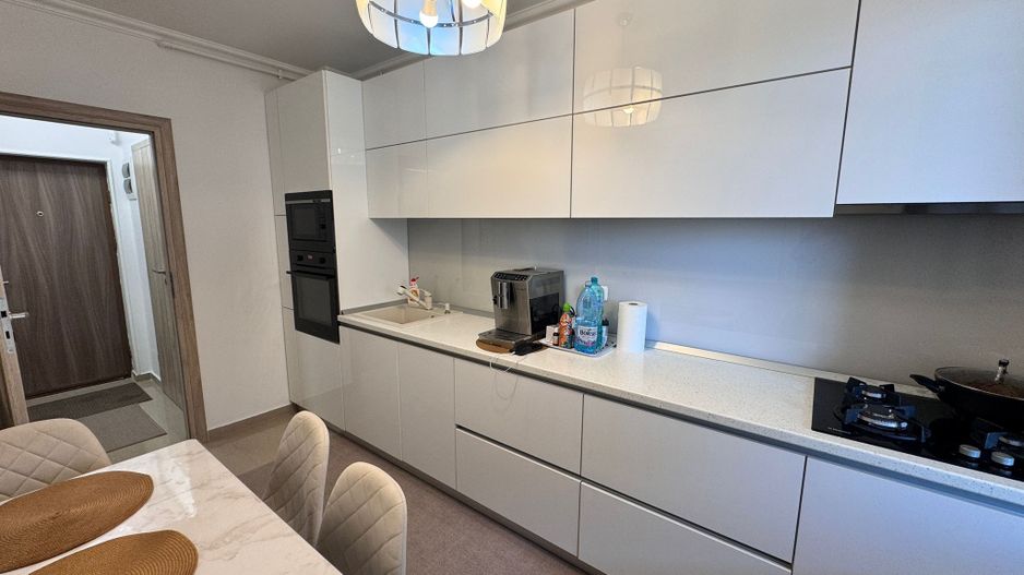 AP. 3 CAMERE MOBILAT LUX, BUCATARIE INCHISA, PARCARE INCLUSA, COMIS 0% - Poză 8