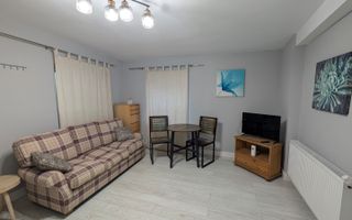 Apartament la casa 40 mp-renovat-curte-mobilat modern-Ultracentral - Poză 2