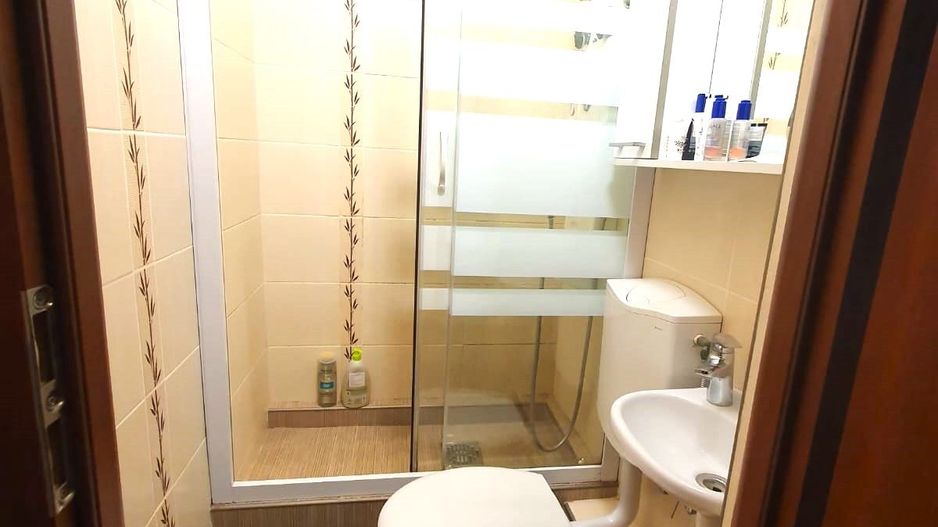 Central, 4 camere, etaj 1, mobilat si utilat - Poză 13