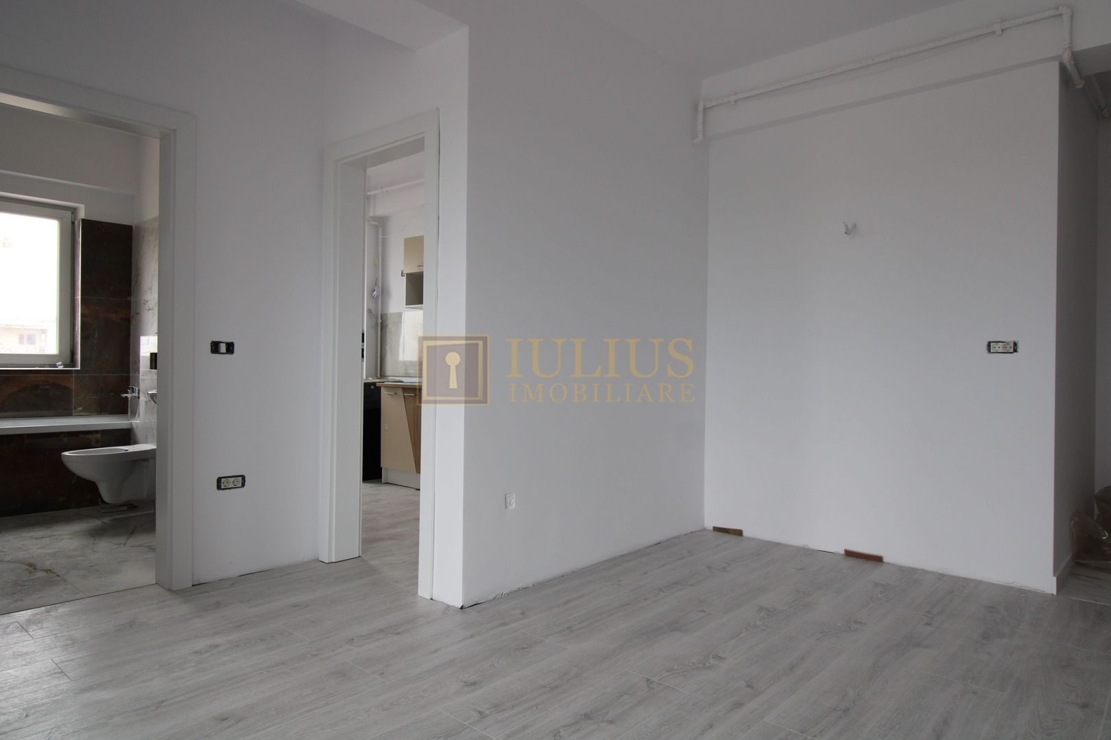 Lift, balcon, aer conditionat, centrala proprie-Freidorf - Poză 14
