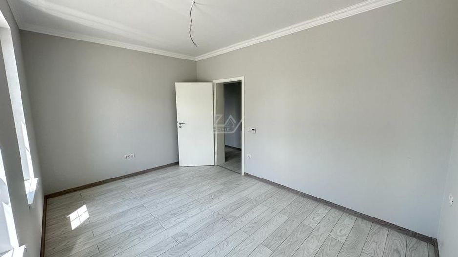 Gradina proprie. Bucatarie inchisa. Parcare. Finalizat. - Poză 5