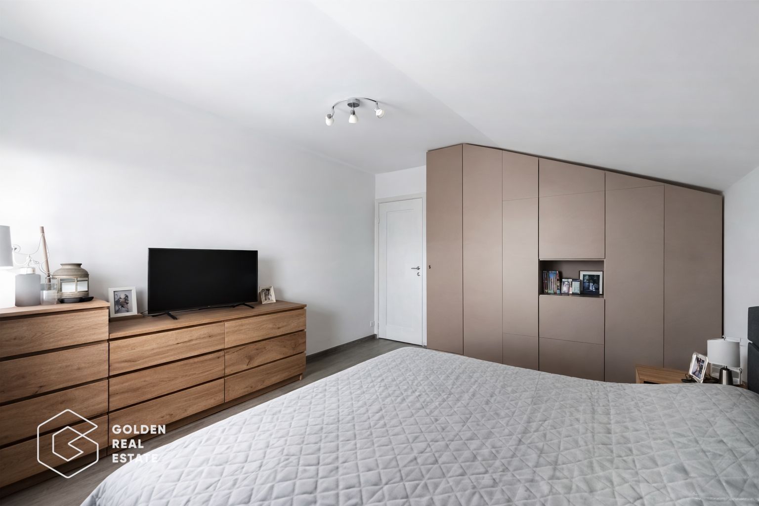 Casă modernă, P+M, Giroc, mobilată și utilată - Poză 8