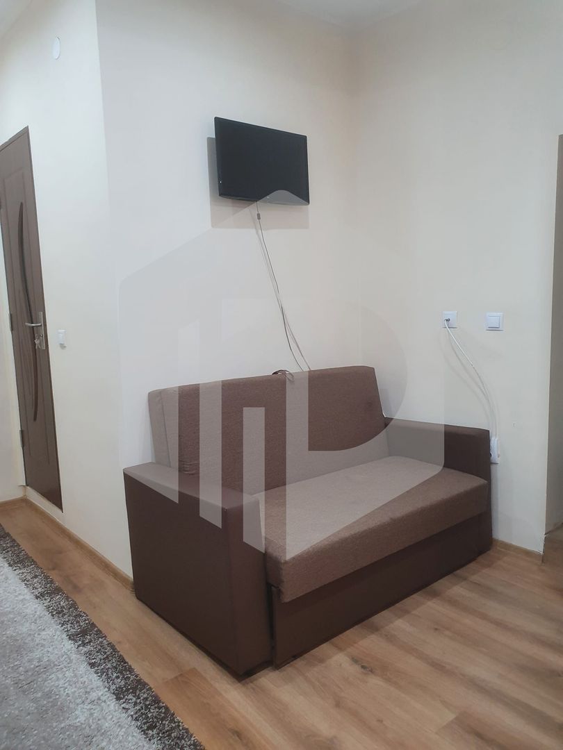 Apartament 2 camere in zona 9 Mai/ Renovat complet+ Pivnita+ curte - Poză 9