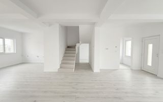 Duplex cu 4 camere despărțit prin camera tehnica | Mosnita Noua - Poză 1