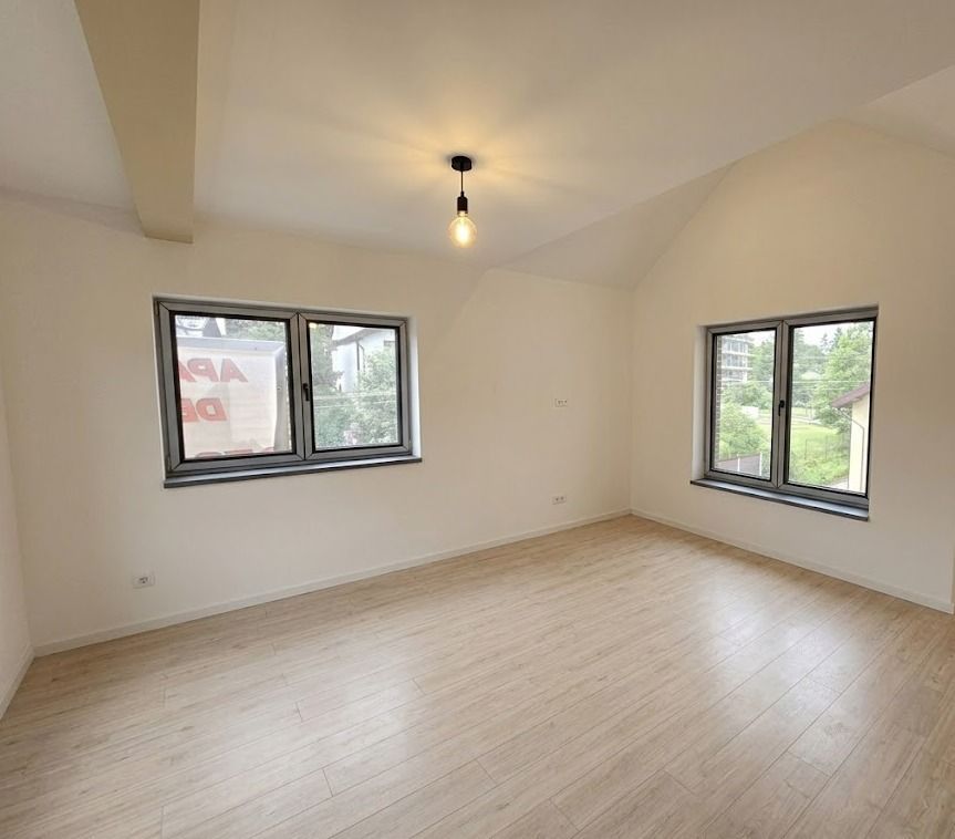 Apartament cu 2 camere 59,40 mp + 30 mp pod - Busteni - comision 0% - Poză 1