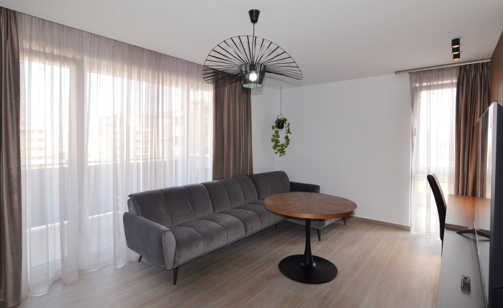 Apartament la prima inchiriere cu parcare subterana URBAN PLAZA - Poză 1