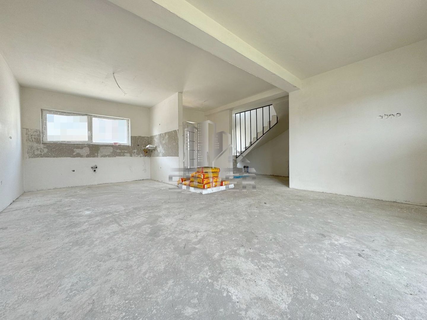 Casa  tip duplex/Zona strazii Urusagului. - Poză 2