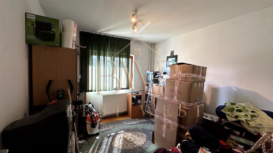 Apartament 3 camere, 2 bai, etaj intermediar, Dambovita - Poză 8
