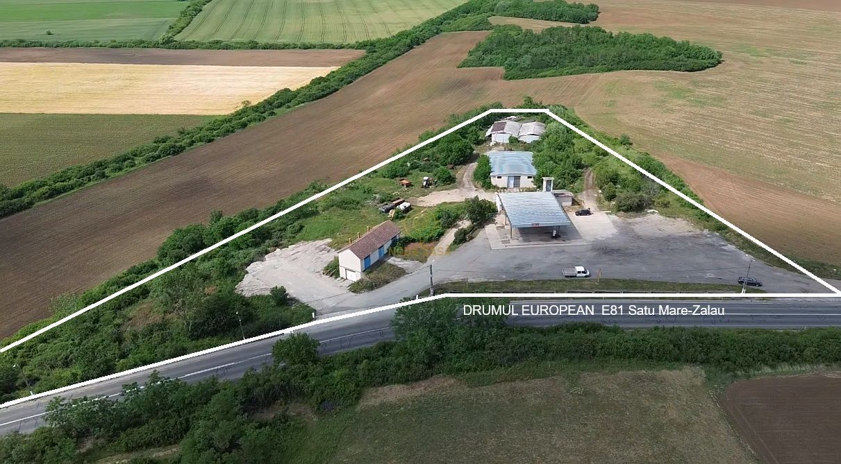 Stație Carburanți De Vânzare| 18.000 mp teren | Hale | Front la E81 - Poză 1