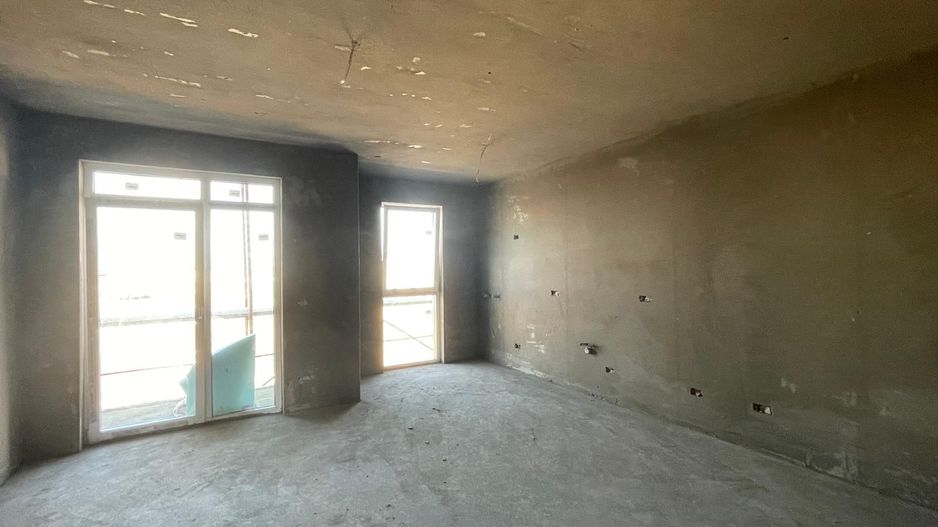 Apartament 3 camere - semidecomandat - 1450€/mp - Poză 2