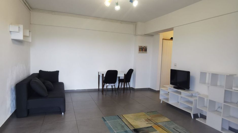 Garsoniera spatioasa mobilata si utilata - Poză 10