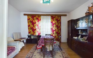 Casă cu teren generos de 2,880mp în Secusigiu - Poză 14