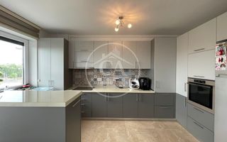 Apartament de vanzare cu 3 camere în zona Calea Aradului, Oradea - Poză 6