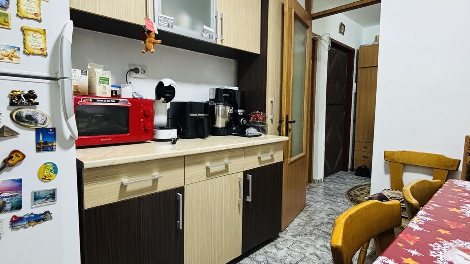 Apartament decomandat, tip PB, 2 camere, Velența - Poză 1