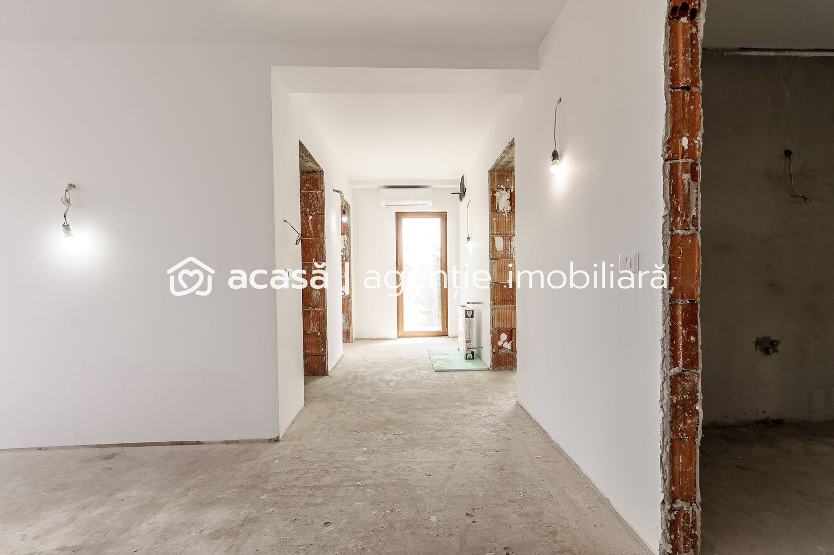REDUCERE Casă nouă, spațioasă, în cartierul rezidențial din Curtici - Poză 9