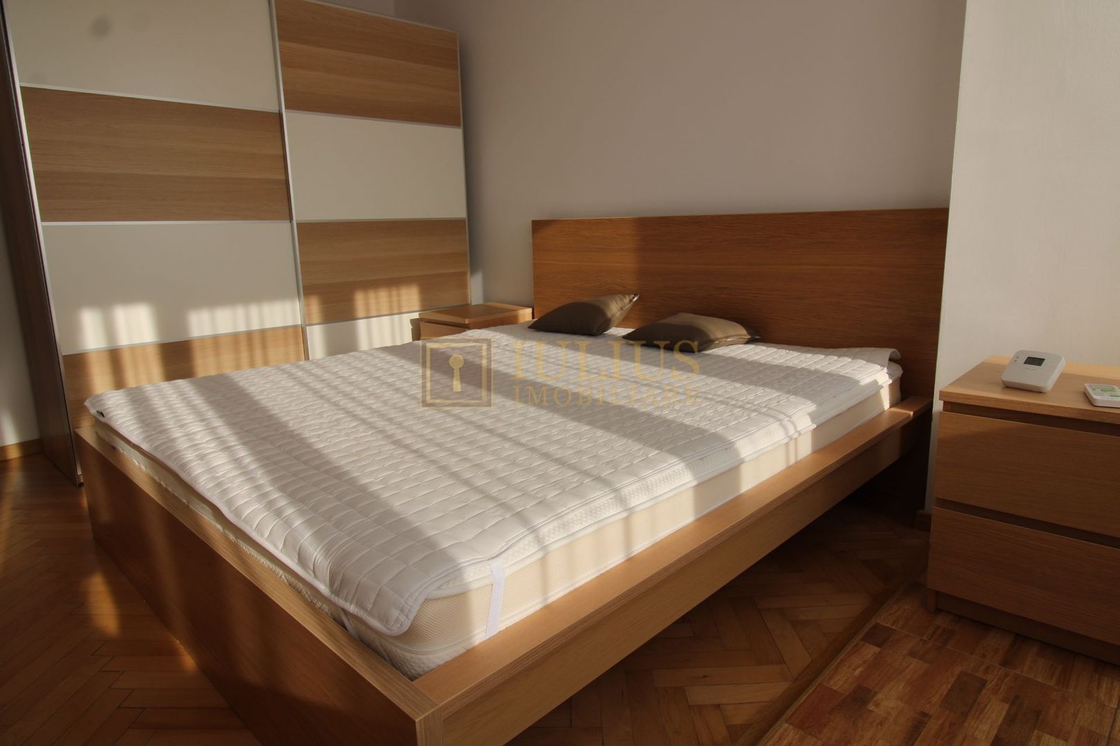 2 camere, Circumvalatiunii, ideal pentru cuplu, 1 persoana, centrala proprie - Poză 1