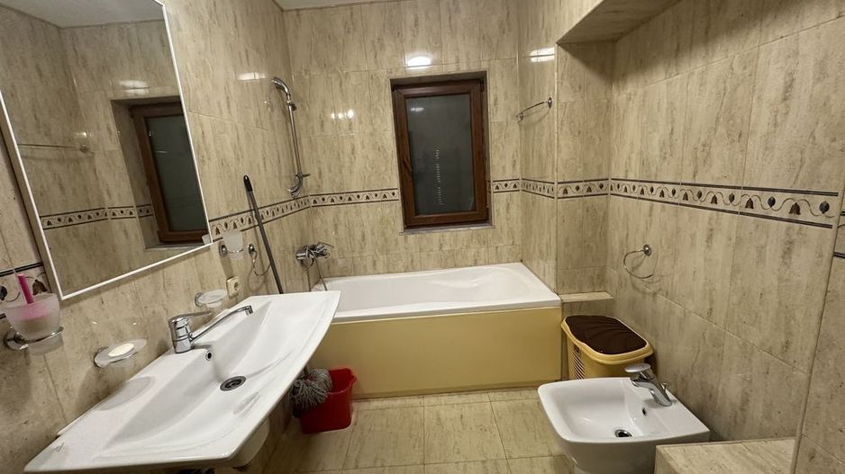 Apartament cu 3 camere de inchiriat - Poză 4
