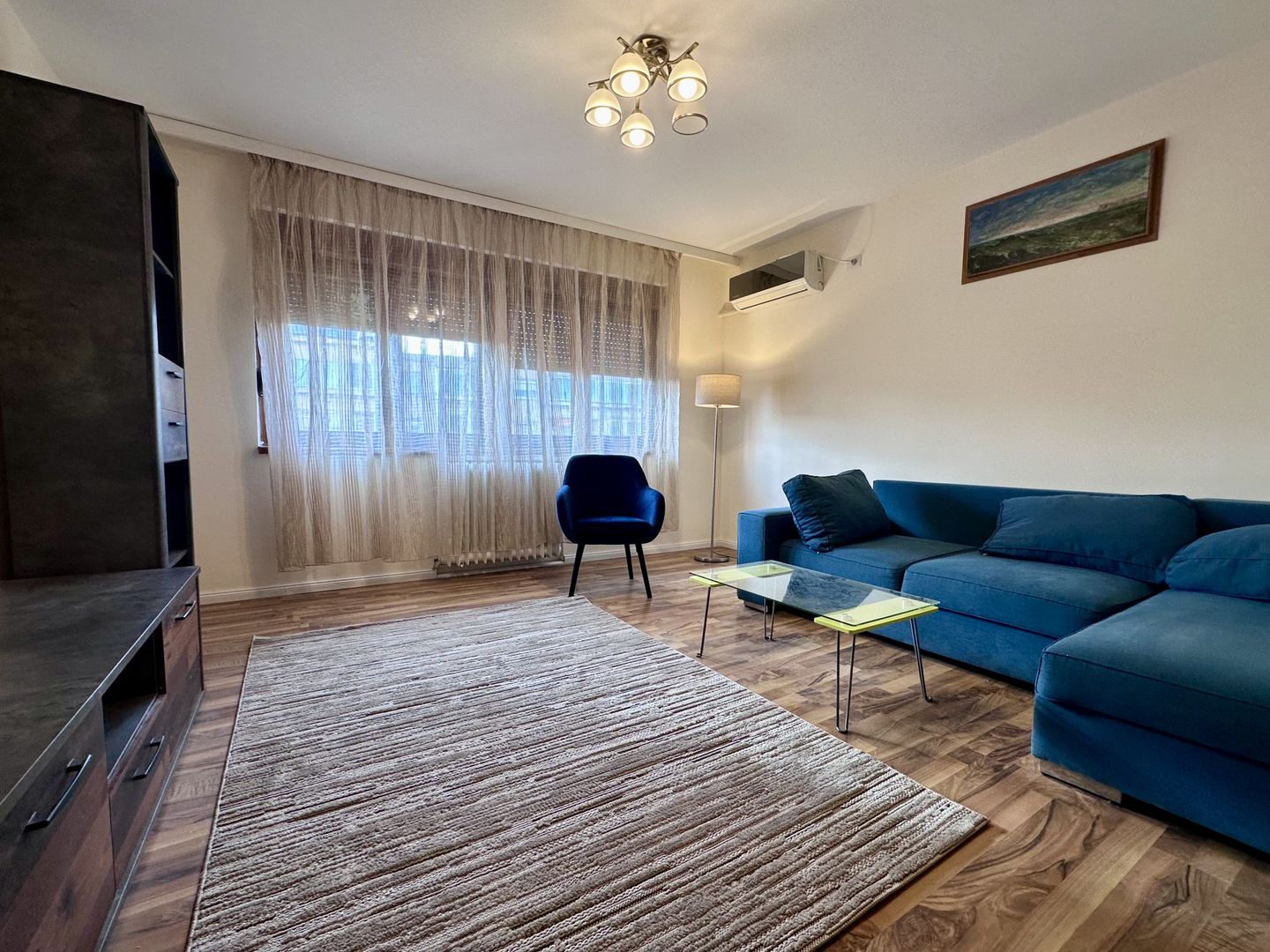 Apartament decomandat 3 camere de închiriat în Piața Bălcescu - Poză 1