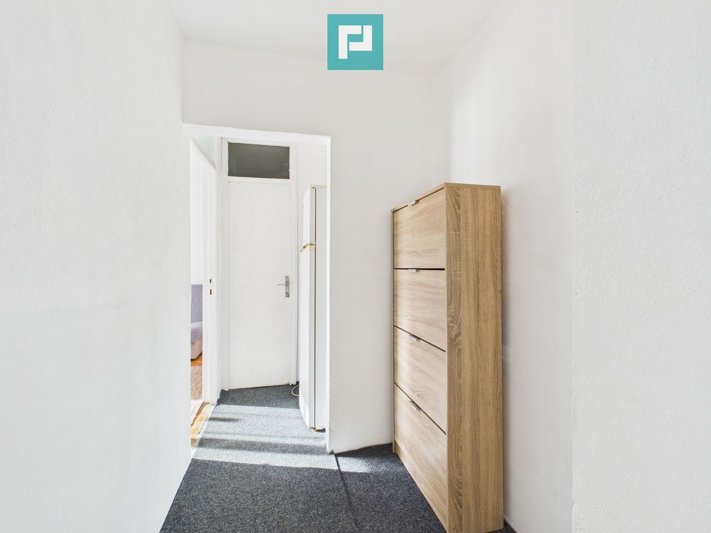 Apartament decomandat cu patru camere de inchiriat - Poză 9