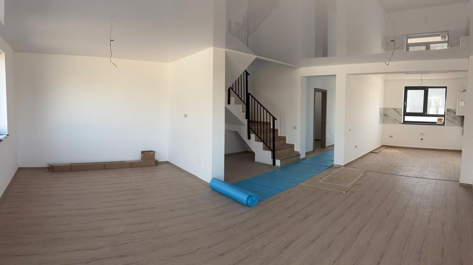 Duplex modern intr-o zona linistita - Poză 3