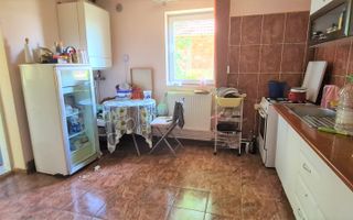 Vila pretabila pensiune + restaurant,  10 camere,  1000MP teren - Poză 23