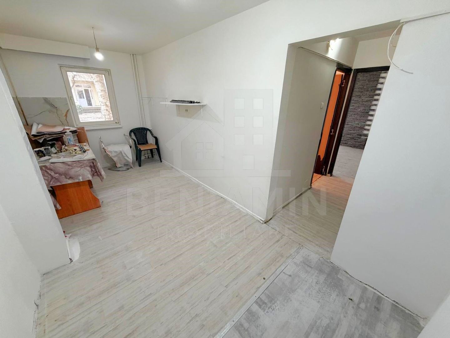 4 Decomandate-Doua bai-Parter-Disponibil Imediat-Zona linistita - Poză 2