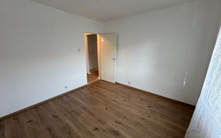 Decomandat. Model spatios. Disponibil imediat. Etaj intermediar. - Poză 13